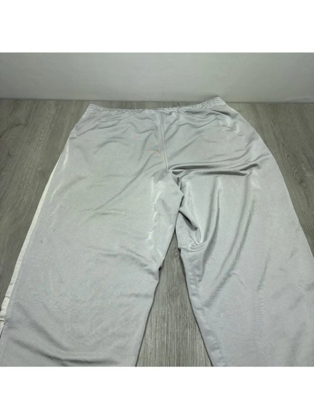 Nike notes elastic